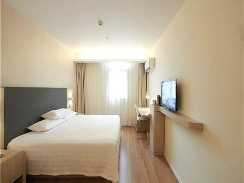Hanting Express Kaiyuan Jiefang Road Diaobingshan Bagian luar foto