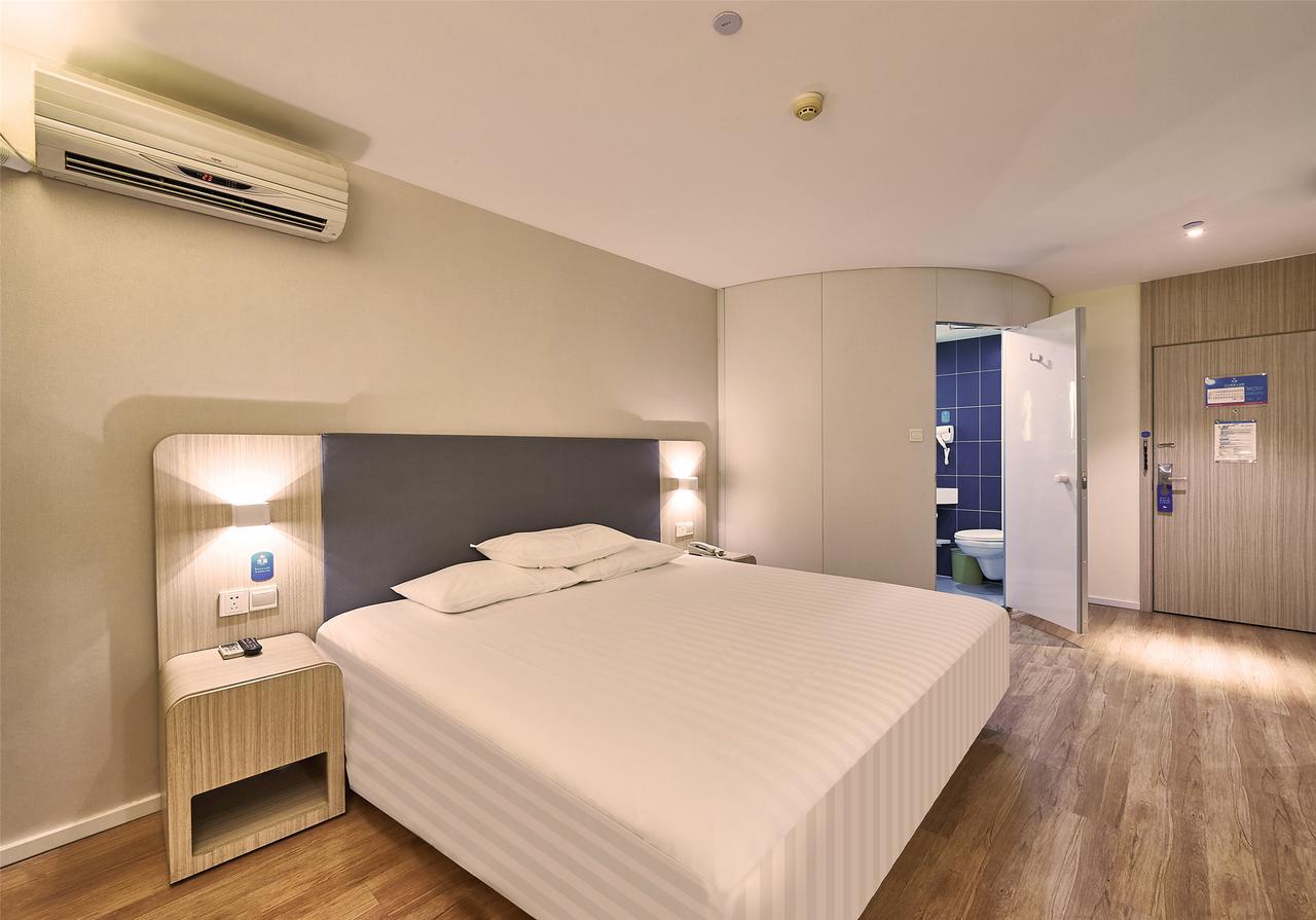 Hanting Express Kaiyuan Jiefang Road Diaobingshan Bagian luar foto